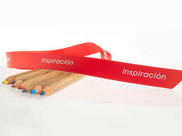 etiquetas de tela , etiquetas bordadas ,&nbsp; etiquetas estampadas , cintas impresas y cintas personalizadas, ropa, etiquetas para ropa, madrid, dis