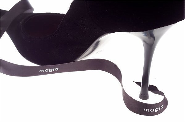 etiquetas de tela , etiquetas bordadas ,&nbsp; etiquetas estampadas , cintas impresas y cintas personalizadas, ropa, etiquetas para ropa, madrid, dis